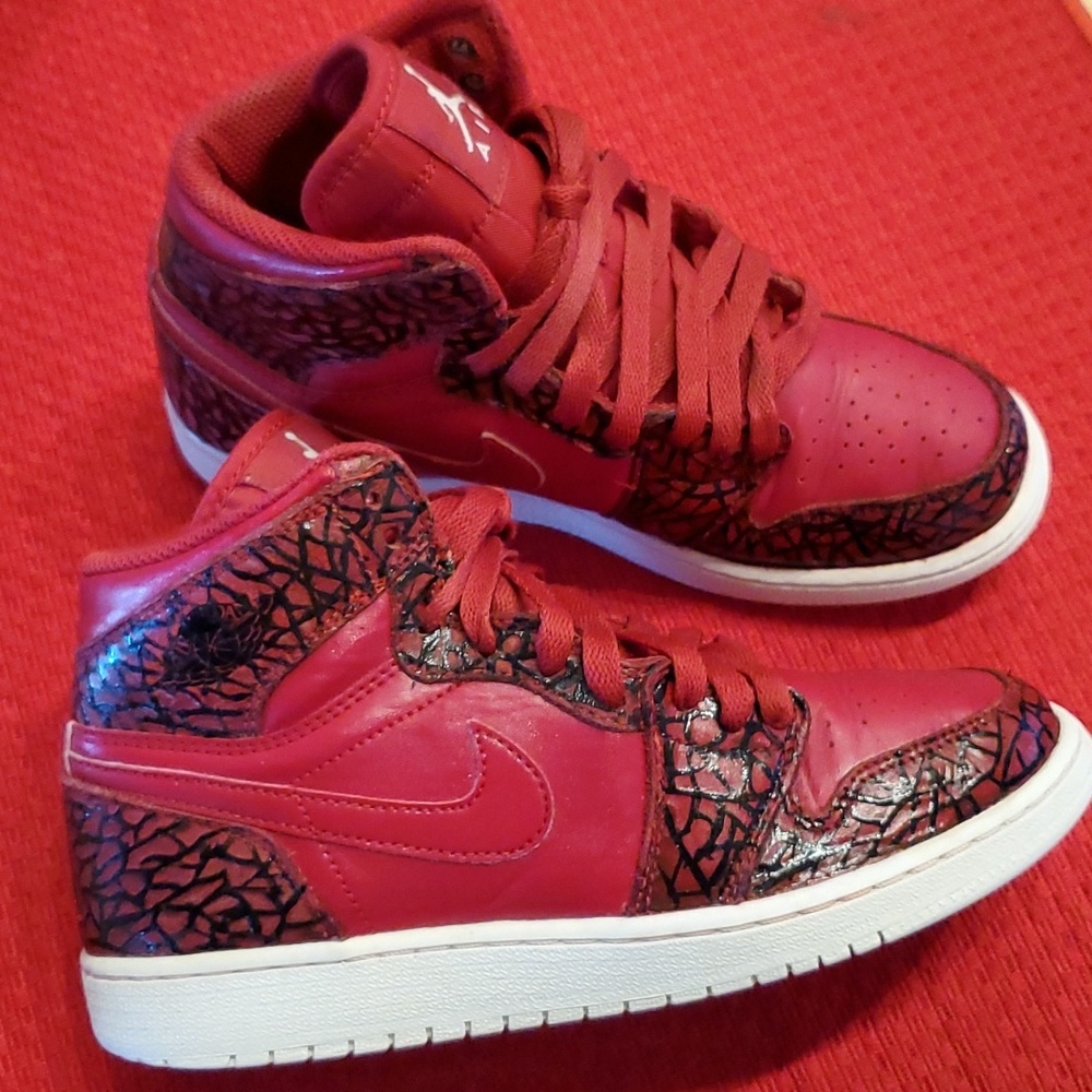 Nike Jordan Air Red Elephant 4Y Boys /sz 6 Womens-High Top Basketball Sneaker